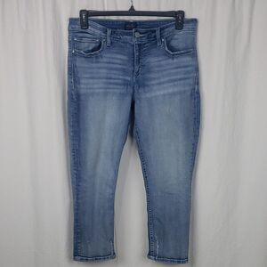 Daytrip Women's 32 Light Wash Blue Jean Capris